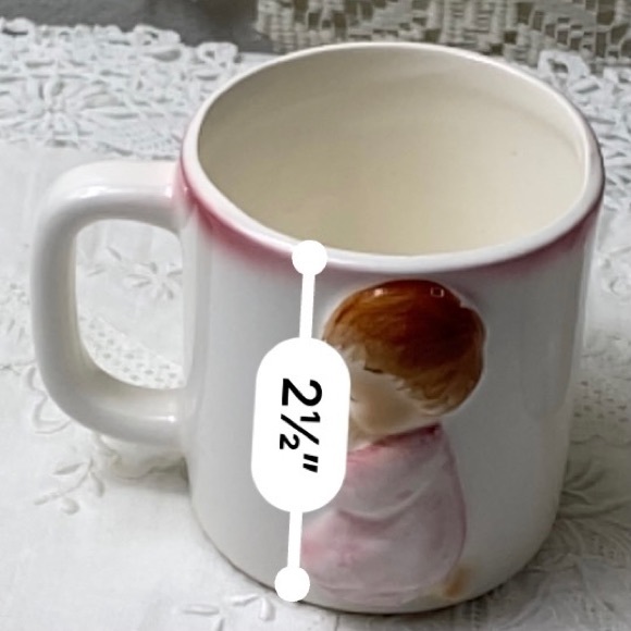 Vintage Sanmyro Child Praying Mugs - Picture 9 of 10